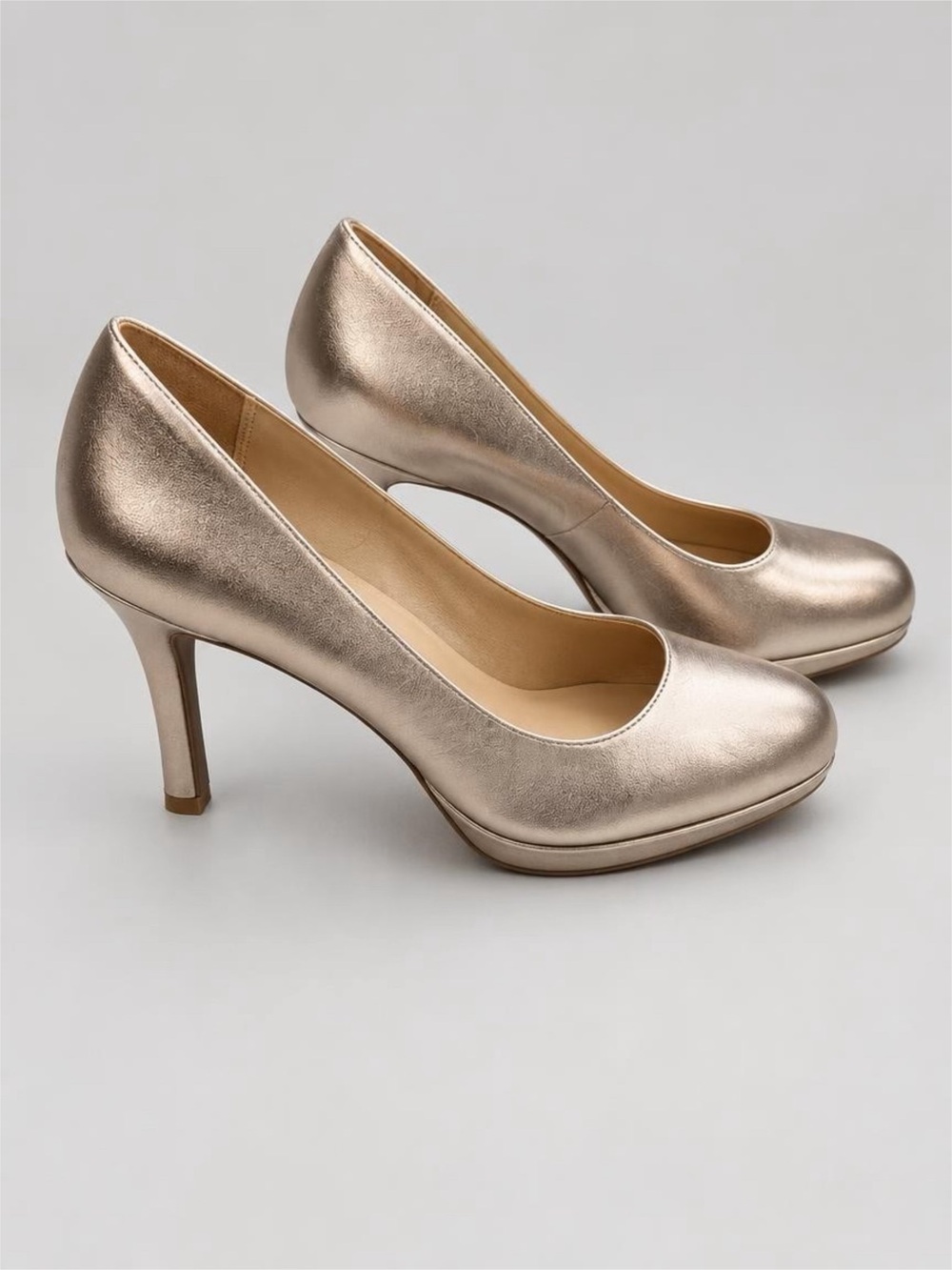 New in Box Naturalizer Light Bronze Leather Round-Toe Pump 8.5W
